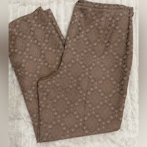 Ann Taylor Medallion Side Zip Ankle Pants twxtured 6P Tan Slit Hem preppy Career